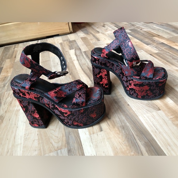 Platform Heels - Picture 4 of 9